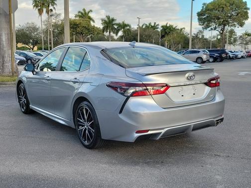 2024 Toyota Camry SE