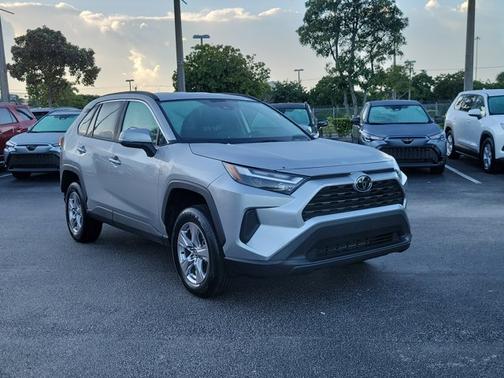 2024 Toyota RAV4 XLE