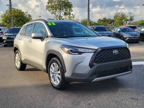 2022 Toyota Corolla Cross LE
