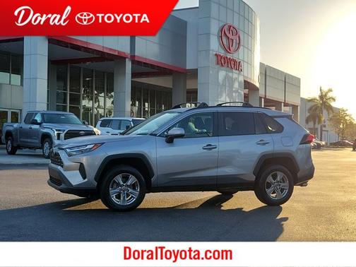 2022 Toyota RAV4 XLE