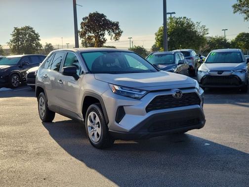 2024 Toyota RAV4 LE
