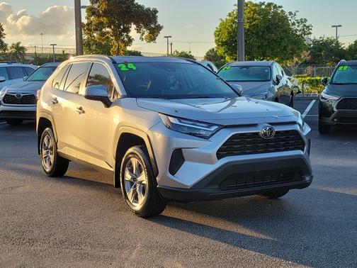 2024 Toyota RAV4 XLE