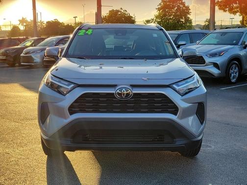 2024 Toyota RAV4 XLE