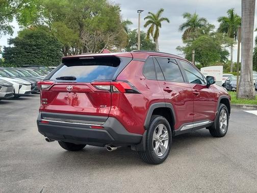 Pearl 2025 Toyota RAV4 XLE