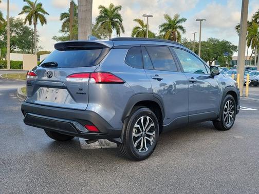 2023 Toyota Corolla Cross Hybrid SE