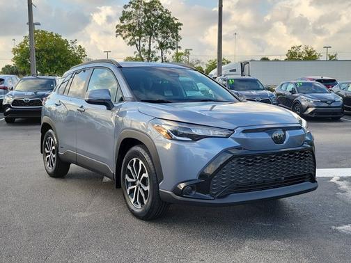2023 Toyota Corolla Cross Hybrid SE