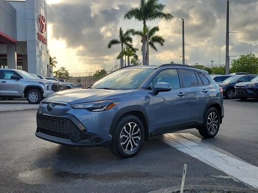 2023 Toyota Corolla Cross Hybrid SE