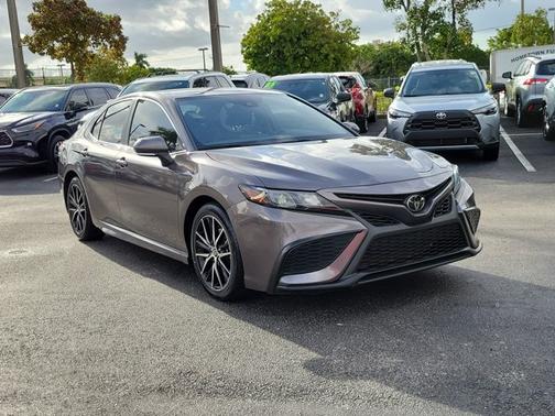 2023 Toyota Camry SE