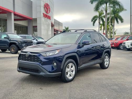 2020 Toyota RAV4 XLE