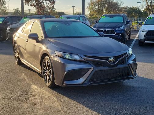 2023 Toyota Camry SE