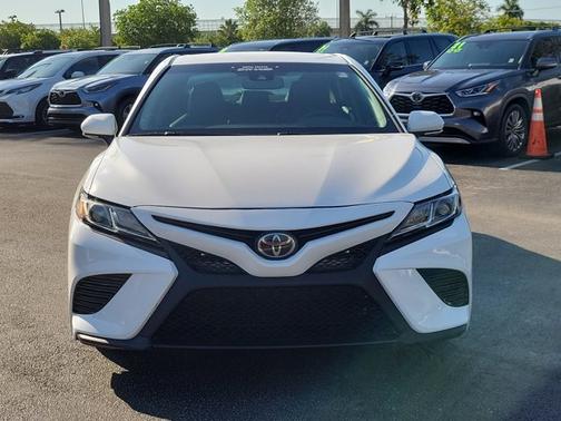 2018 Toyota Camry SE