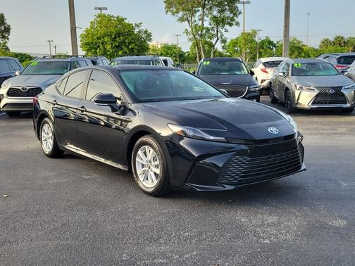 2025 Toyota Camry XLE