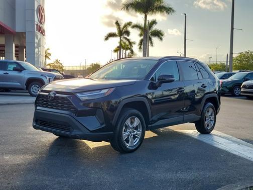 2023 Toyota RAV4 XLE