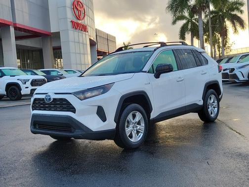 2021 Toyota RAV4 Hybrid LE