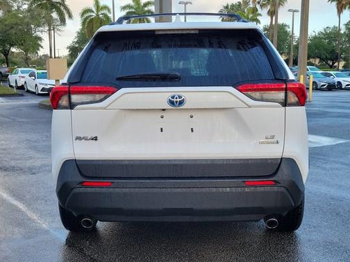 2021 Toyota RAV4 Hybrid LE