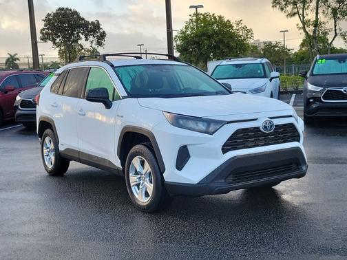 2021 Toyota RAV4 Hybrid LE