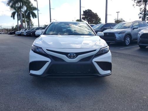 2024 Toyota Camry SE