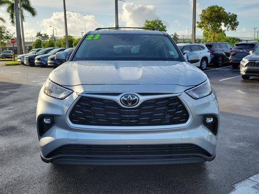 2023 Toyota Highlander LE