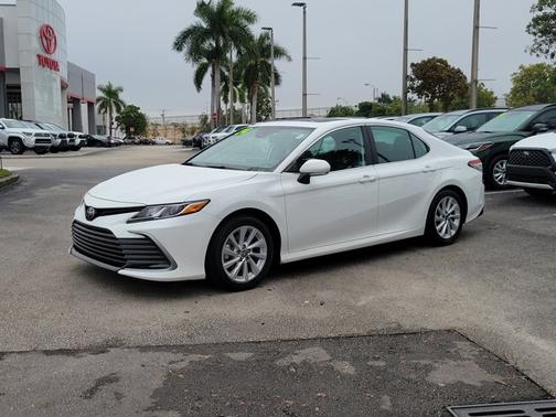 2024 Toyota Camry LE