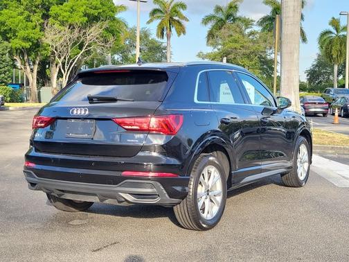 2023 Audi Q3 S line Premium
