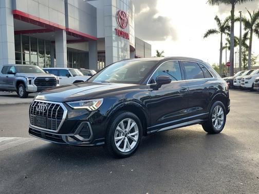 2023 Audi Q3 S line Premium