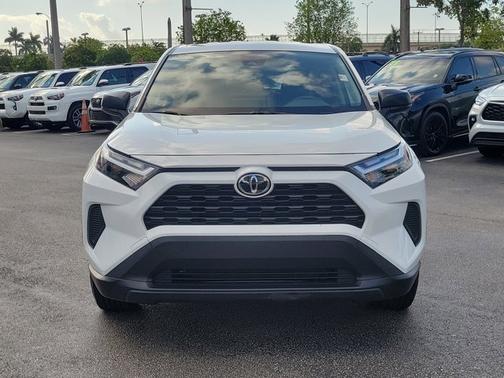 2023 Toyota RAV4 LE