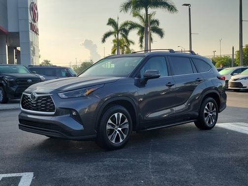 2023 Toyota Highlander XLE