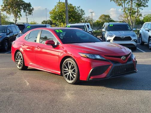 2022 Toyota Camry SE