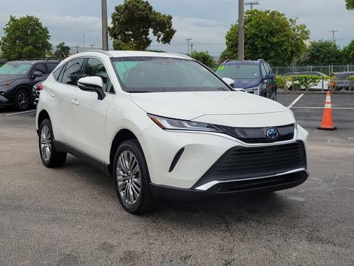 2022 Toyota Venza XLE