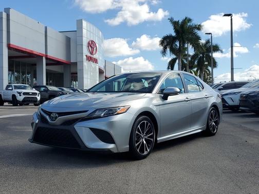 2019 Toyota Camry SE