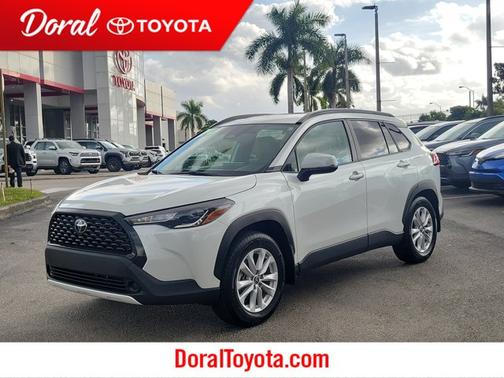 2024 Toyota Corolla Cross LE