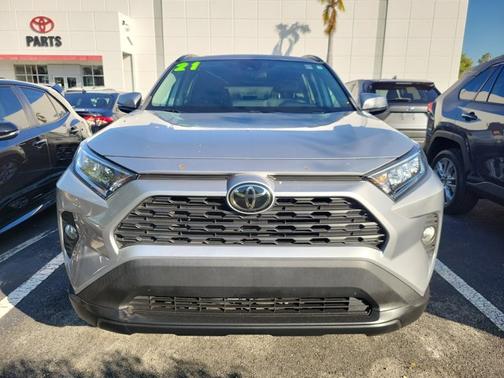 2021 Toyota RAV4 XLE