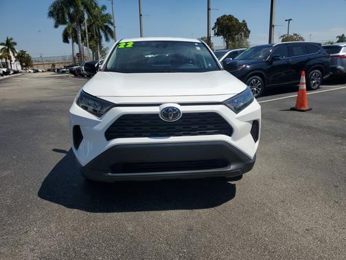 2022 Toyota RAV4 LE