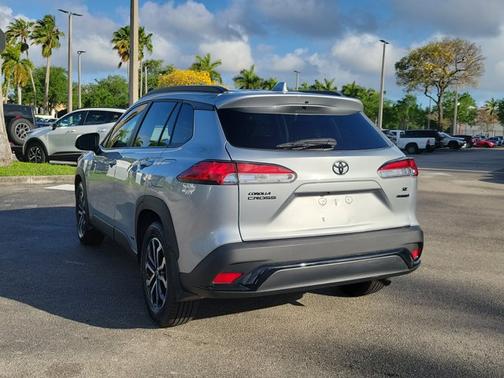 Silver 2024 Toyota Corolla Cross Hybrid SE