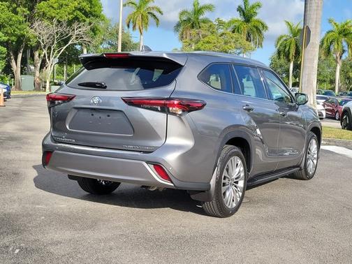 Heavy Metal 2026 Toyota Highlander Platinum