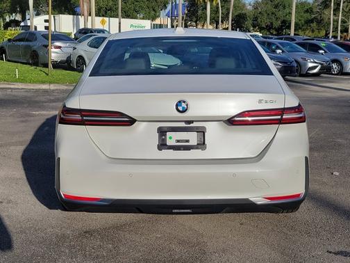 2025 BMW 530 530i