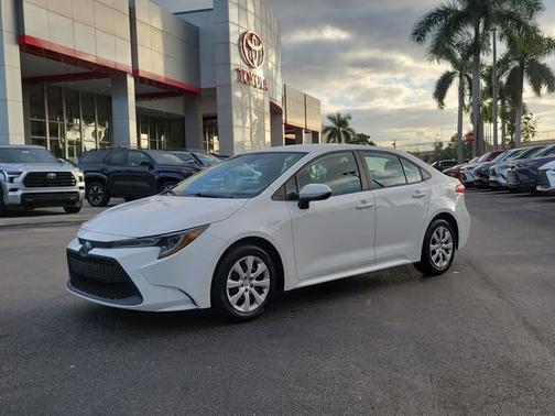 2022 Toyota Corolla LE