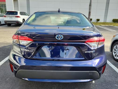 2022 Toyota Corolla Hybrid LE