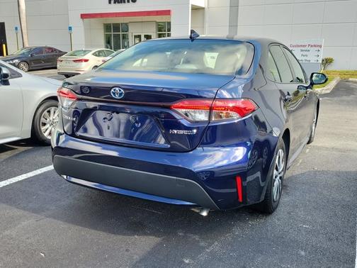2022 Toyota Corolla Hybrid LE