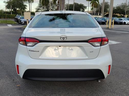 2025 Toyota Corolla LE