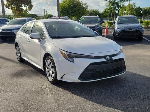 2025 Toyota Corolla Hybrid LE