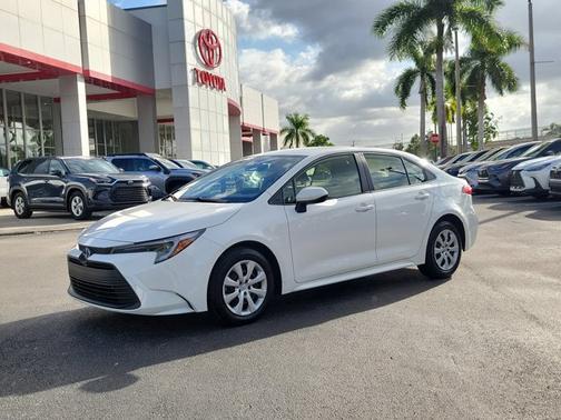 2025 Toyota Corolla Hybrid LE