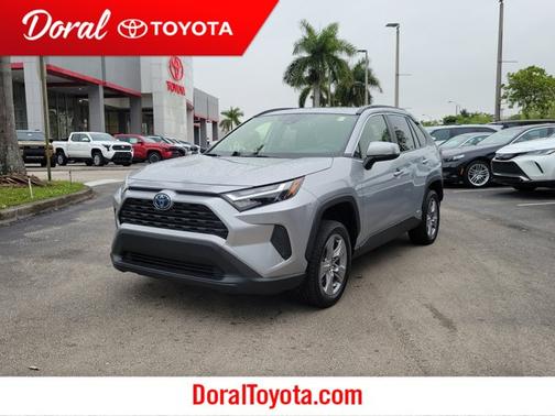 2022 Toyota RAV4 Hybrid XLE