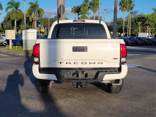 2022 Toyota Tacoma SR5