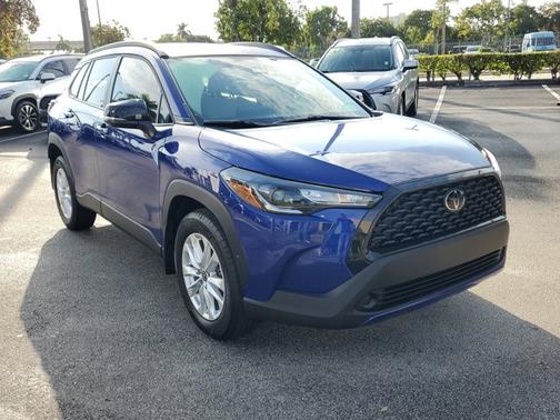 2025 Toyota Corolla Cross LE