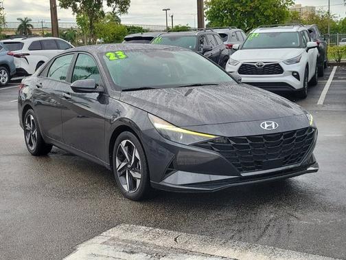 2023 Hyundai ELANTRA SEL