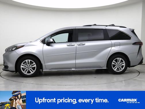 2025 Toyota Sienna XLE
