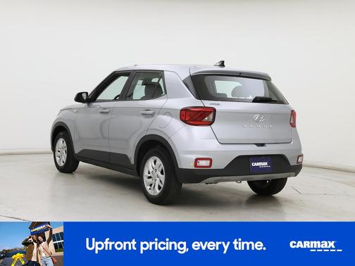2022 Hyundai VENUE SE