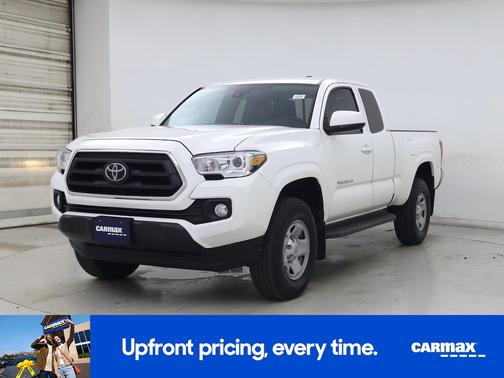 White 2022 Toyota Tacoma SR5