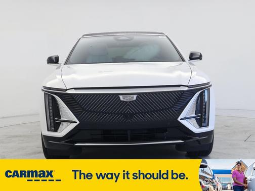 2024 Cadillac LYRIQ Luxury 2
